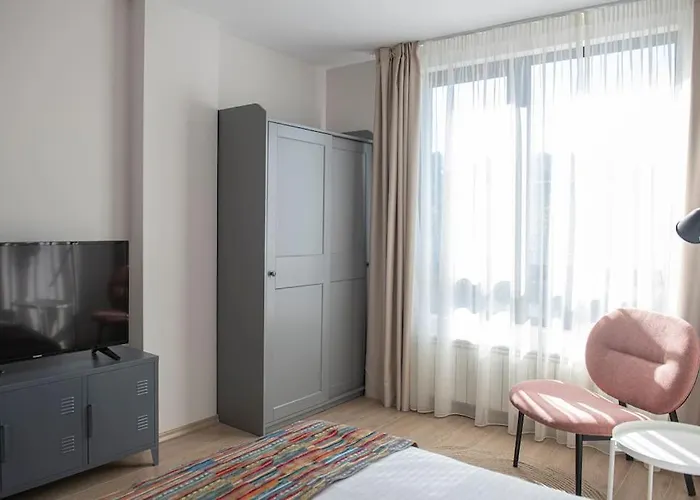 Daire Madrid: A Modern 2-bedroom With Parking *