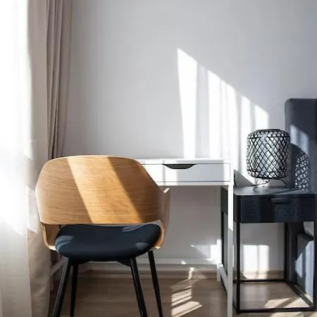 Madrid: A Modern 2-bedroom With Parking 公寓 索菲亞